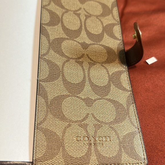 NWT signature Coach notebook.***HOST PICK*** - Picture 8 of 9